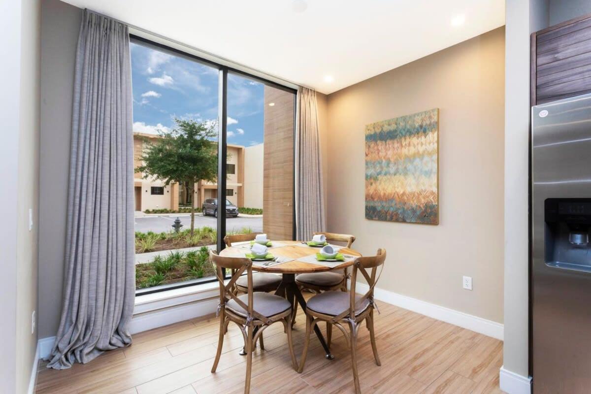 Stunning 4 Bd Close To Disney @ Magic Village Resort 7537 オーランド エクステリア 写真