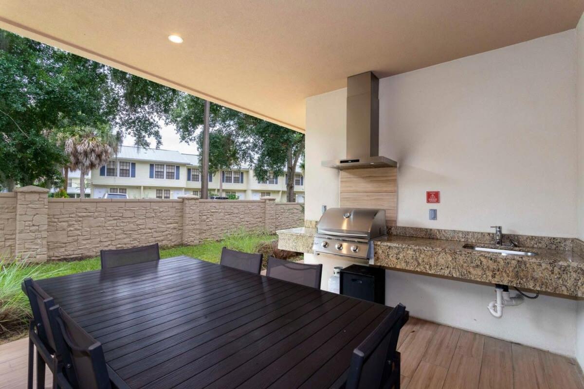 Stunning 4 Bd Close To Disney @ Magic Village Resort 7537 オーランド エクステリア 写真