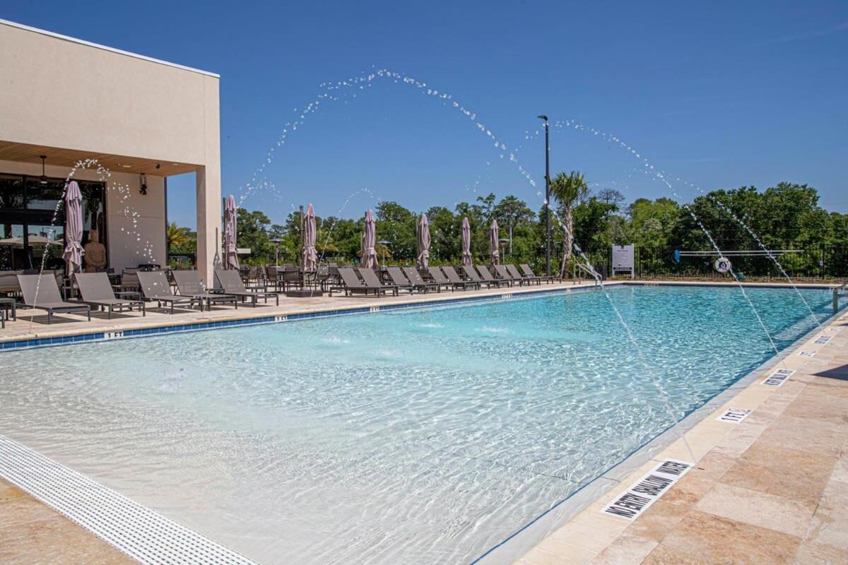 Stunning 4 Bd Close To Disney @ Magic Village Resort 7537 オーランド エクステリア 写真
